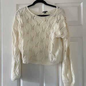 Wild Fable Cream Size Small Cropped Sweater